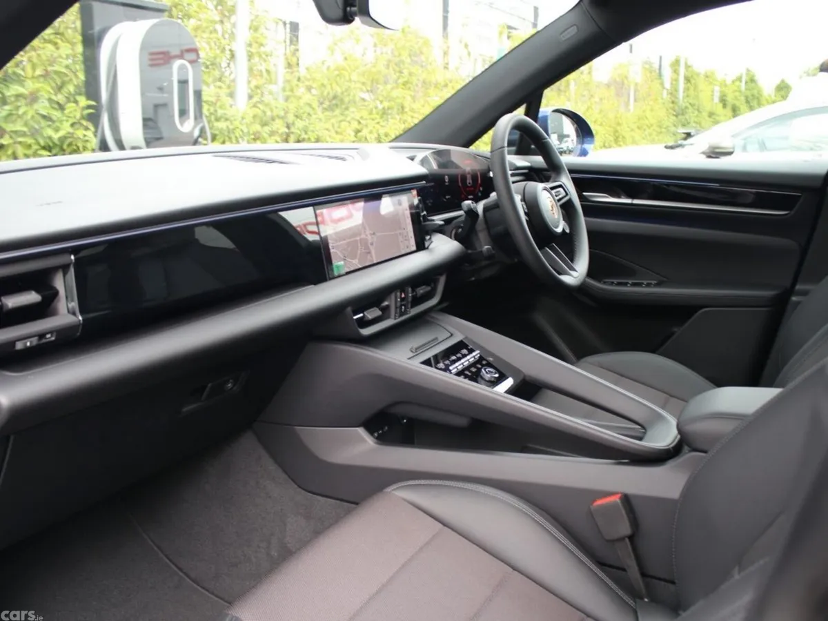 Porsche Macan SUV, Electric, 2026, Blue