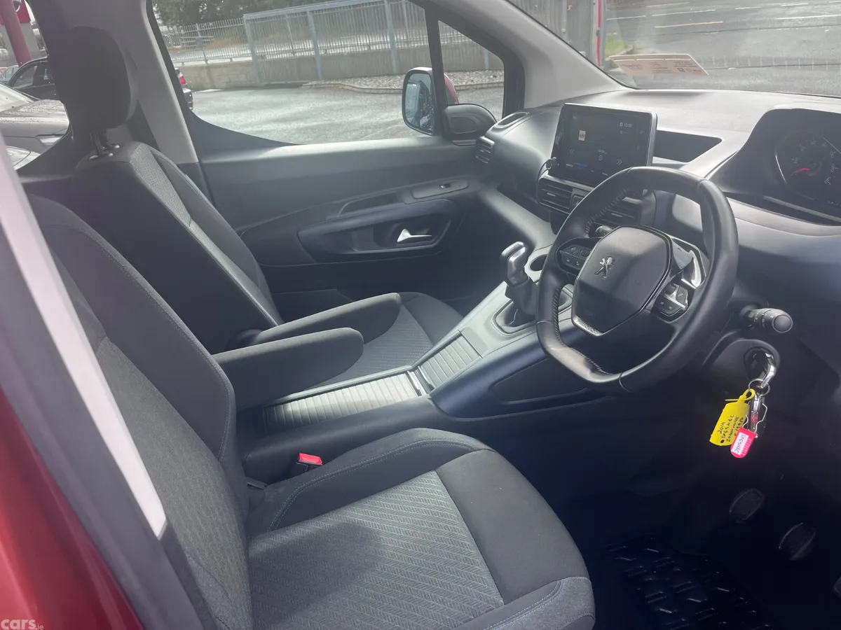 Peugeot Rifter MPV, Diesel, 2019, Brown