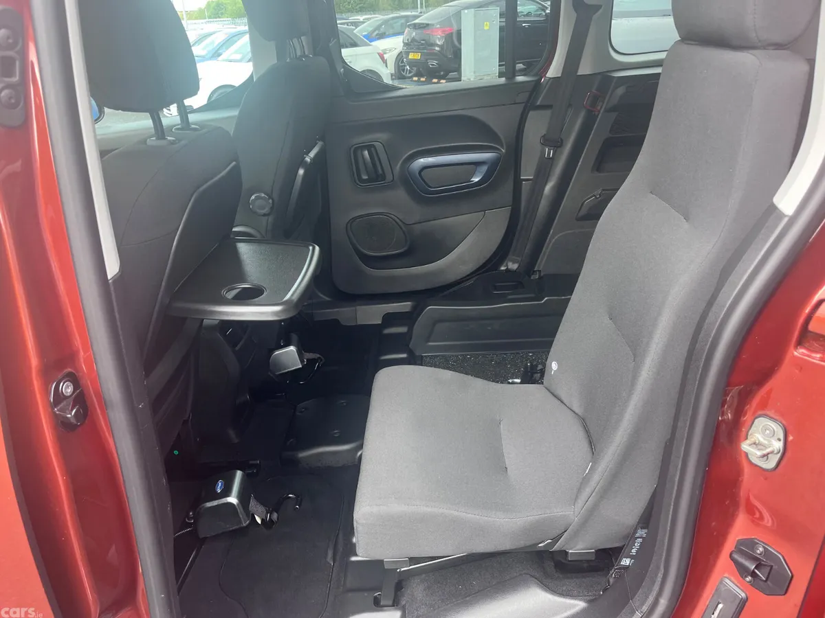 Peugeot Rifter MPV, Diesel, 2019, Brown