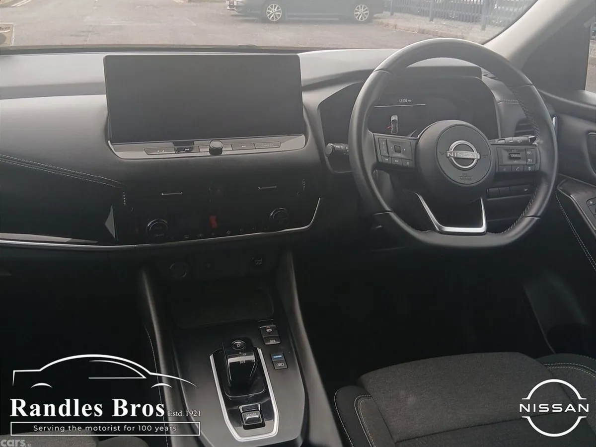 Nissan Qashqai MPV, Petrol, 2023, Black