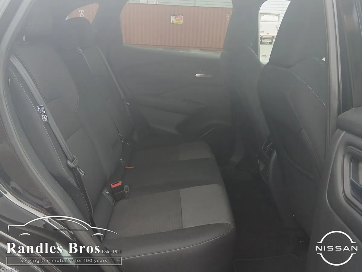 Nissan Qashqai MPV, Petrol, 2023, Black
