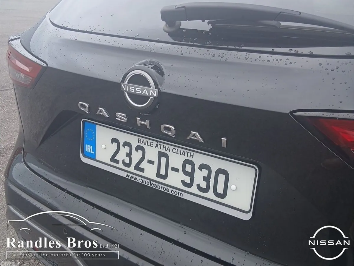 Nissan Qashqai MPV, Petrol, 2023, Black
