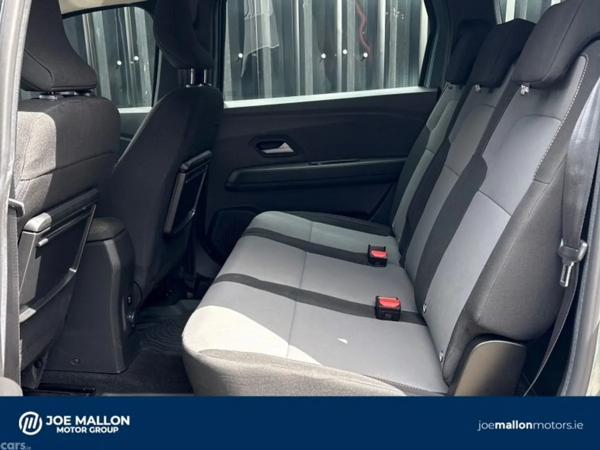 Dacia Jogger MPV, Petrol, 2025, Green