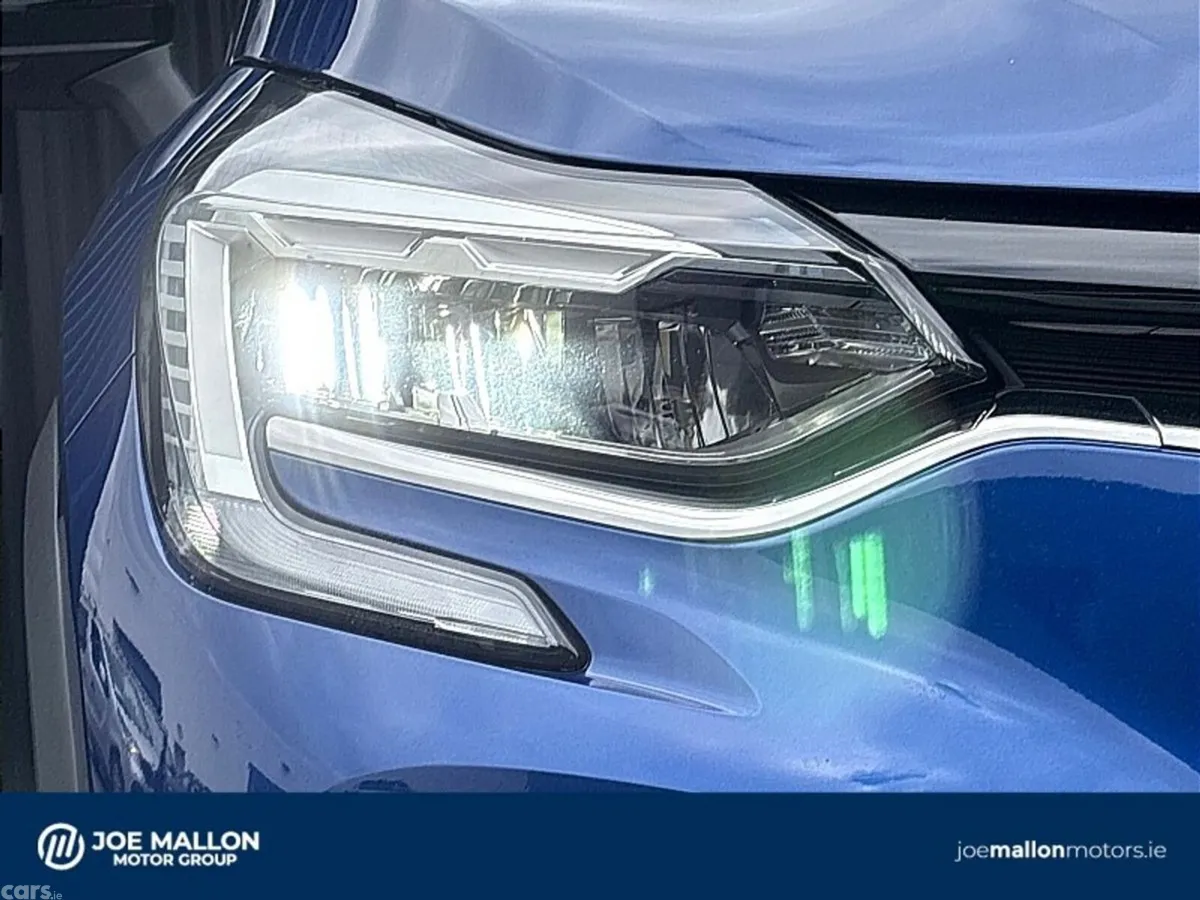 Renault Captur Hatchback, Petrol, 2022, Blue