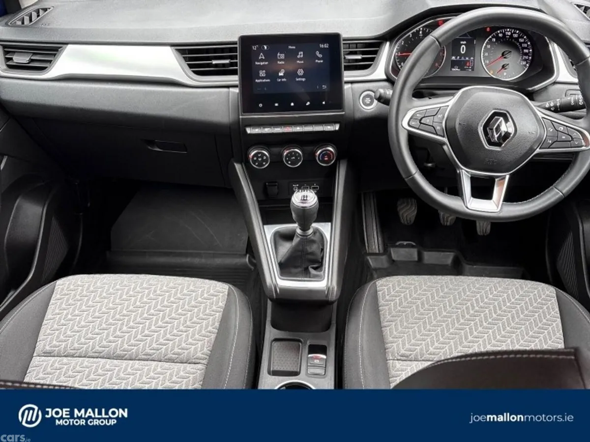 Renault Captur Hatchback, Petrol, 2022, Blue