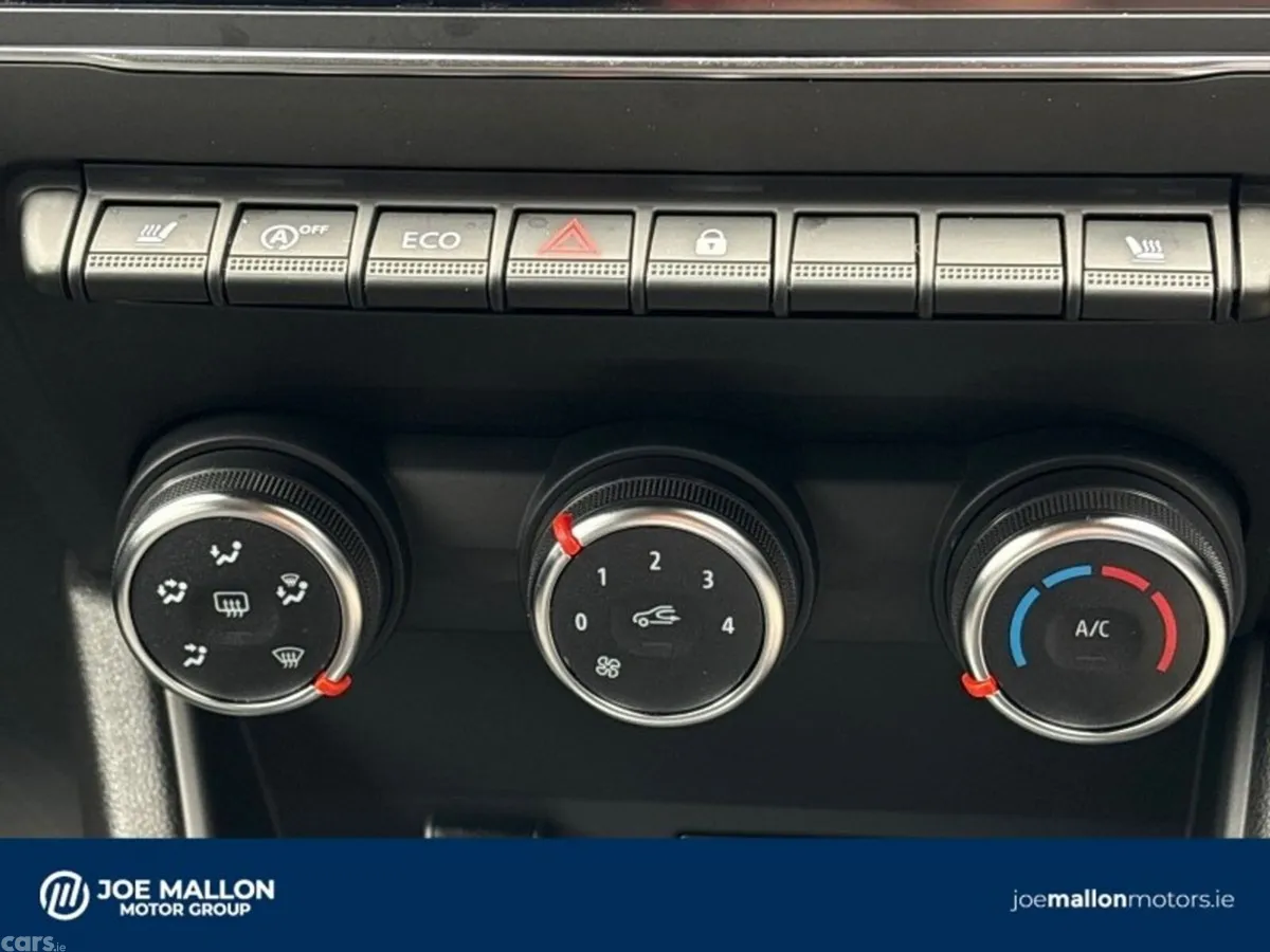 Renault Captur Hatchback, Petrol, 2022, Blue