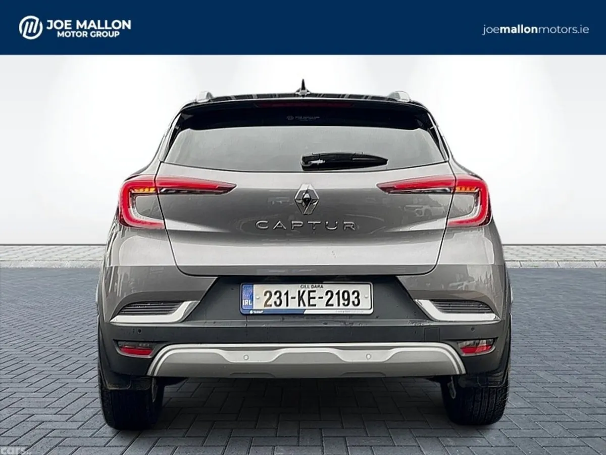 Renault Captur Hatchback, Petrol, 2023, Grey
