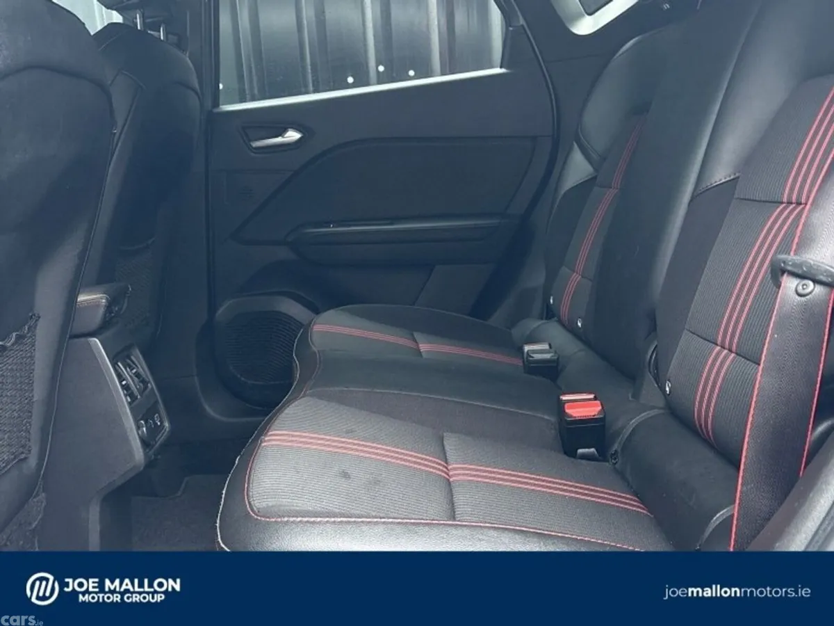 Renault Captur Hatchback, Petrol, 2023, Grey
