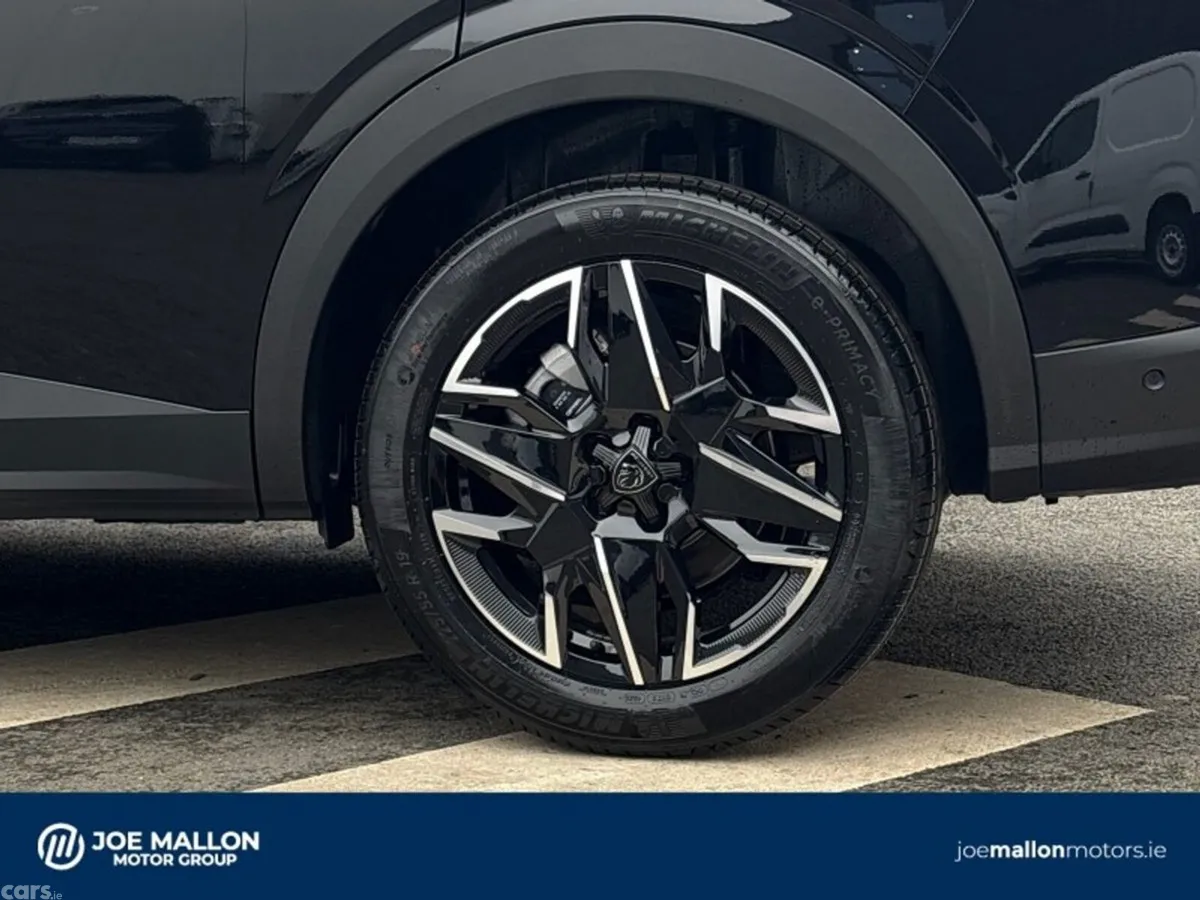 Peugeot 5008 SUV, Petrol Hybrid, 2027, Black