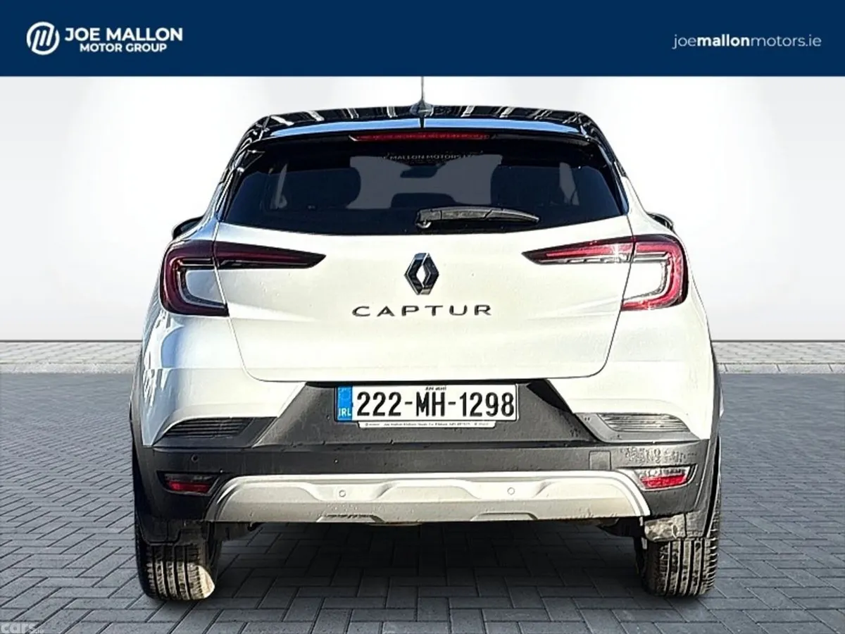Renault Captur Hatchback, Petrol, 2022, White