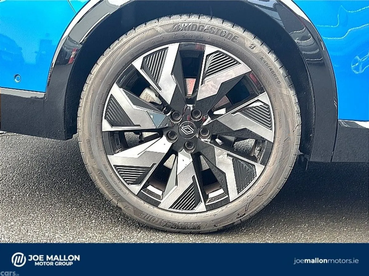 Renault Rafale SUV, Petrol Hybrid, 2025, Blue