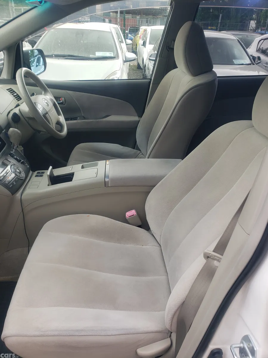 Toyota Estima MPV, Petrol Hybrid, 2011, White