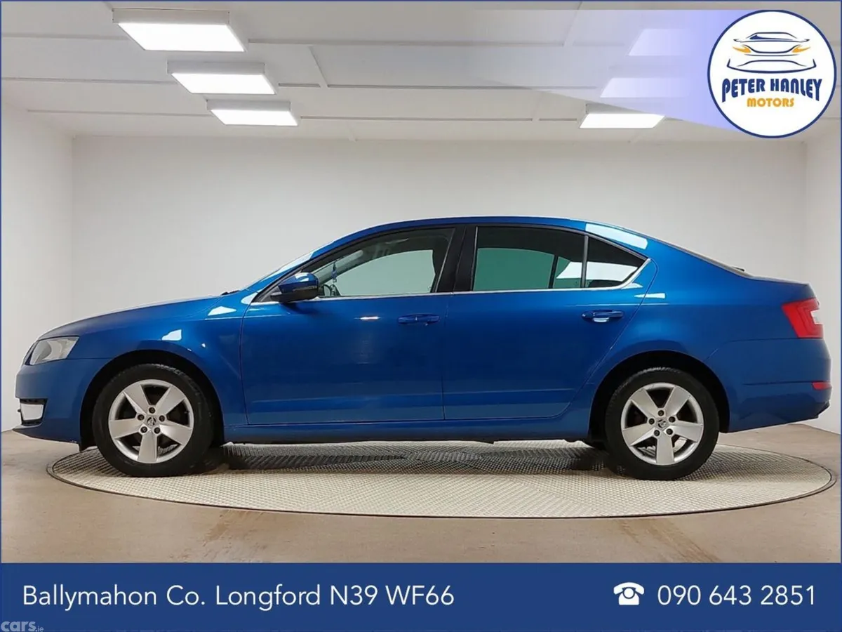 Skoda Octavia Saloon, Diesel, 2016, Blue