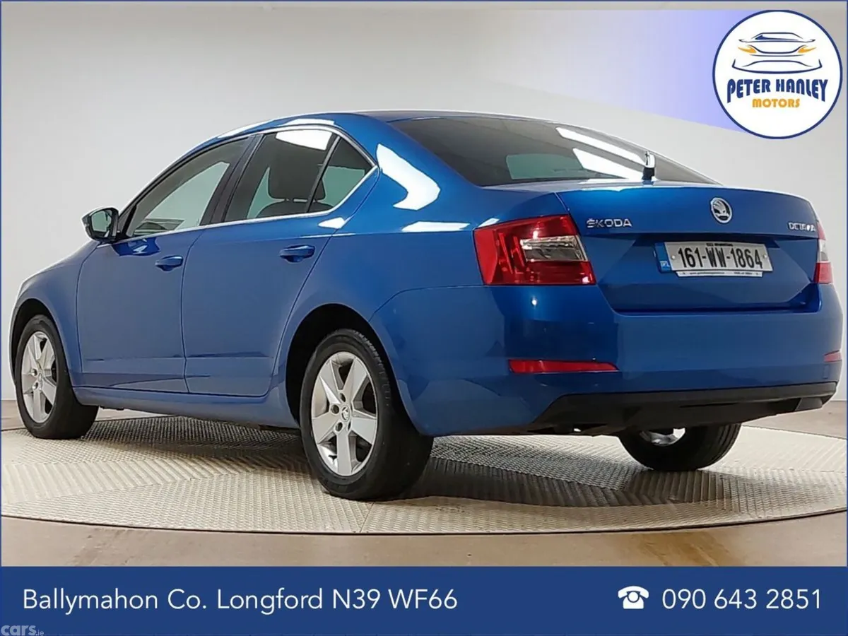 Skoda Octavia Saloon, Diesel, 2016, Blue