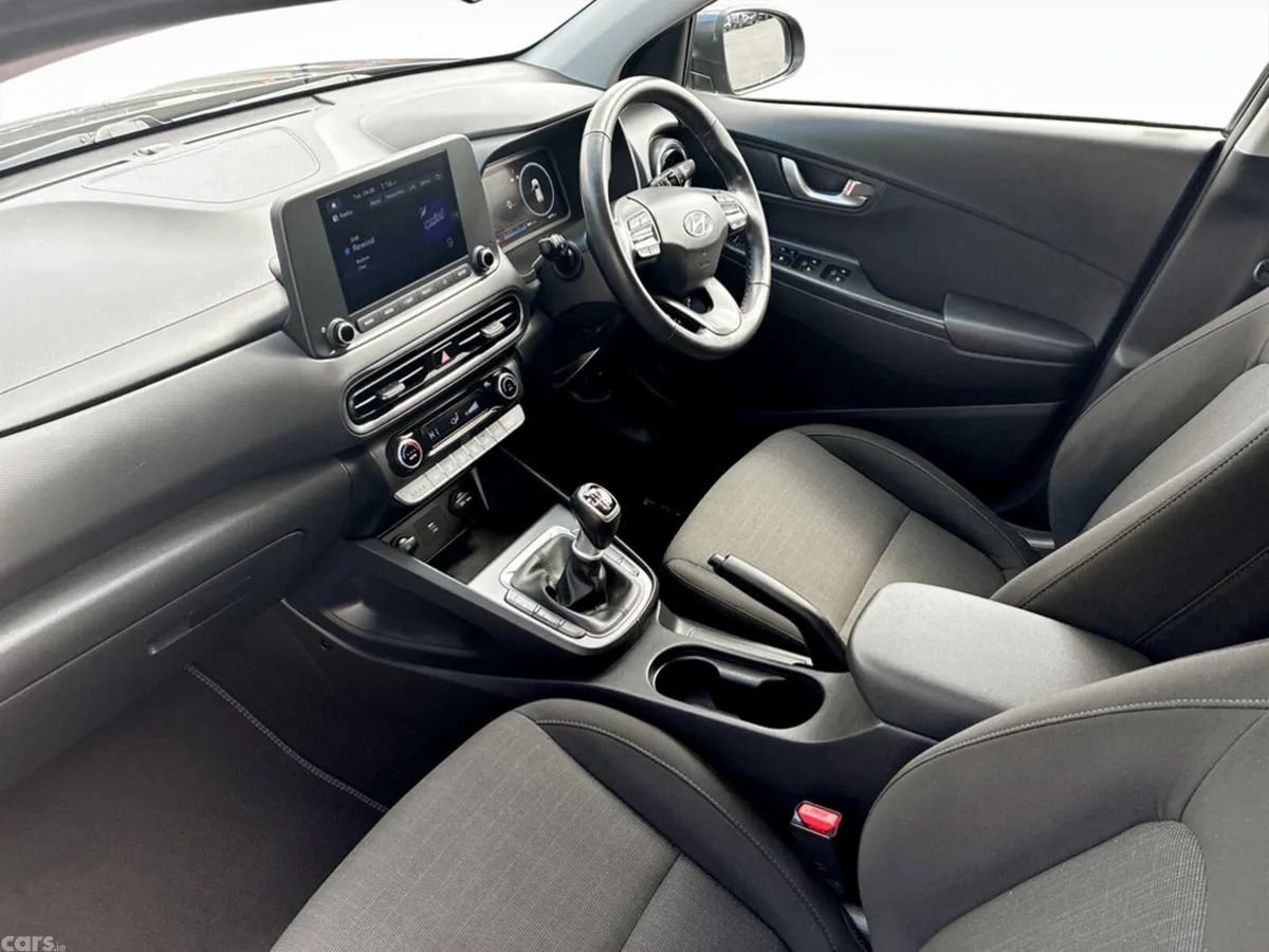 Hyundai KONA MPV, Petrol, 2022, Grey
