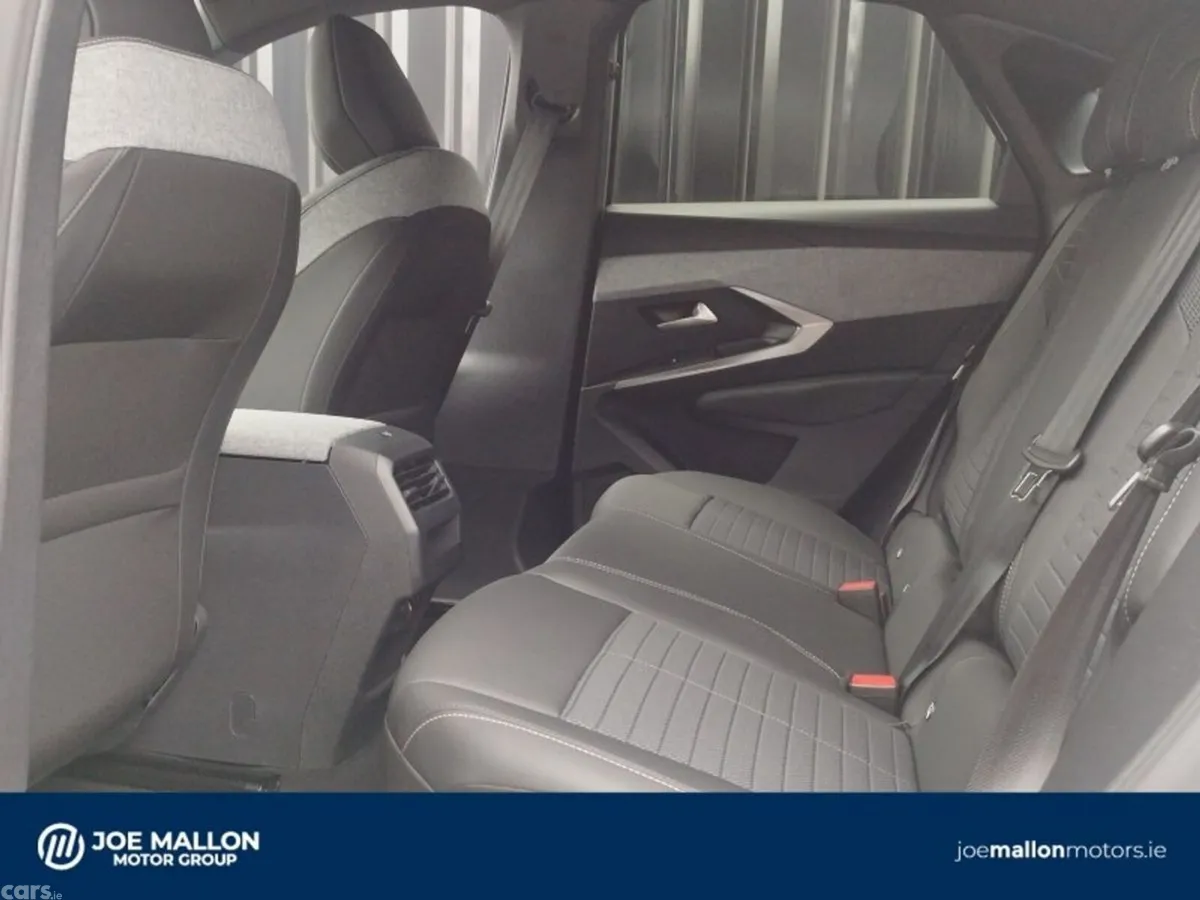 Peugeot 3008 SUV, Petrol Hybrid, 2027, White