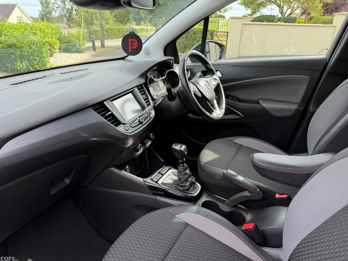 Opel Crossland X SUV, Diesel, 2020, Grey