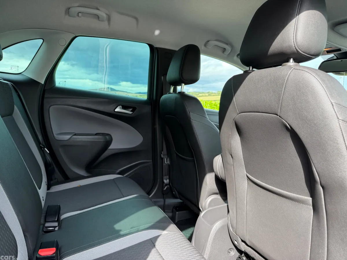 Opel Crossland X SUV, Diesel, 2020, Grey