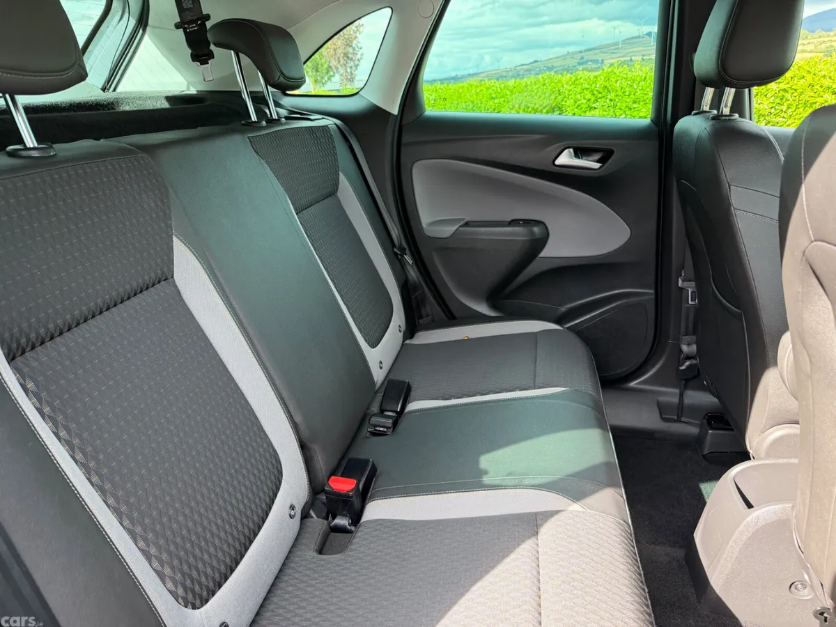 Opel Crossland X SUV, Diesel, 2020, Grey
