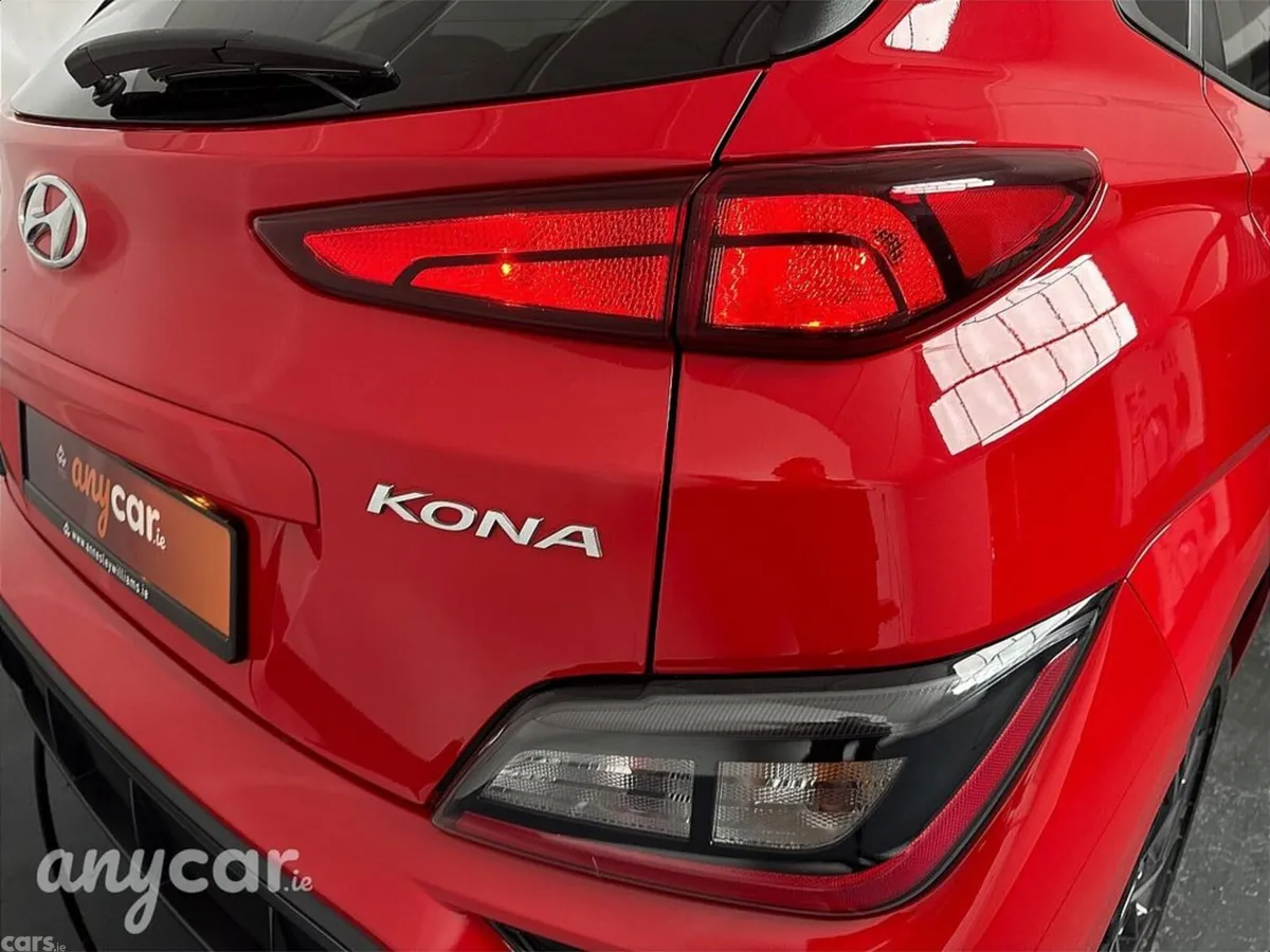 Hyundai KONA MPV, Petrol, 2022, Red