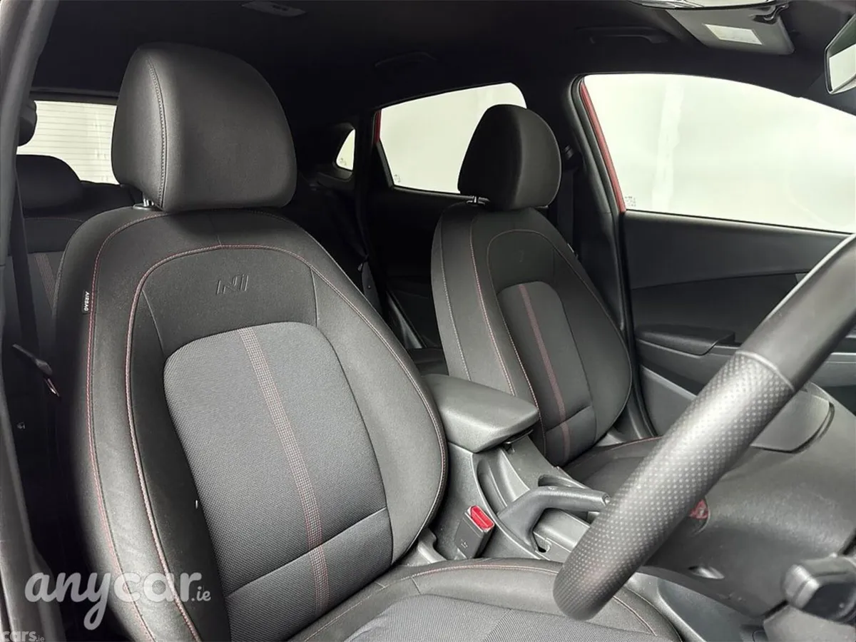 Hyundai KONA MPV, Petrol, 2022, Red
