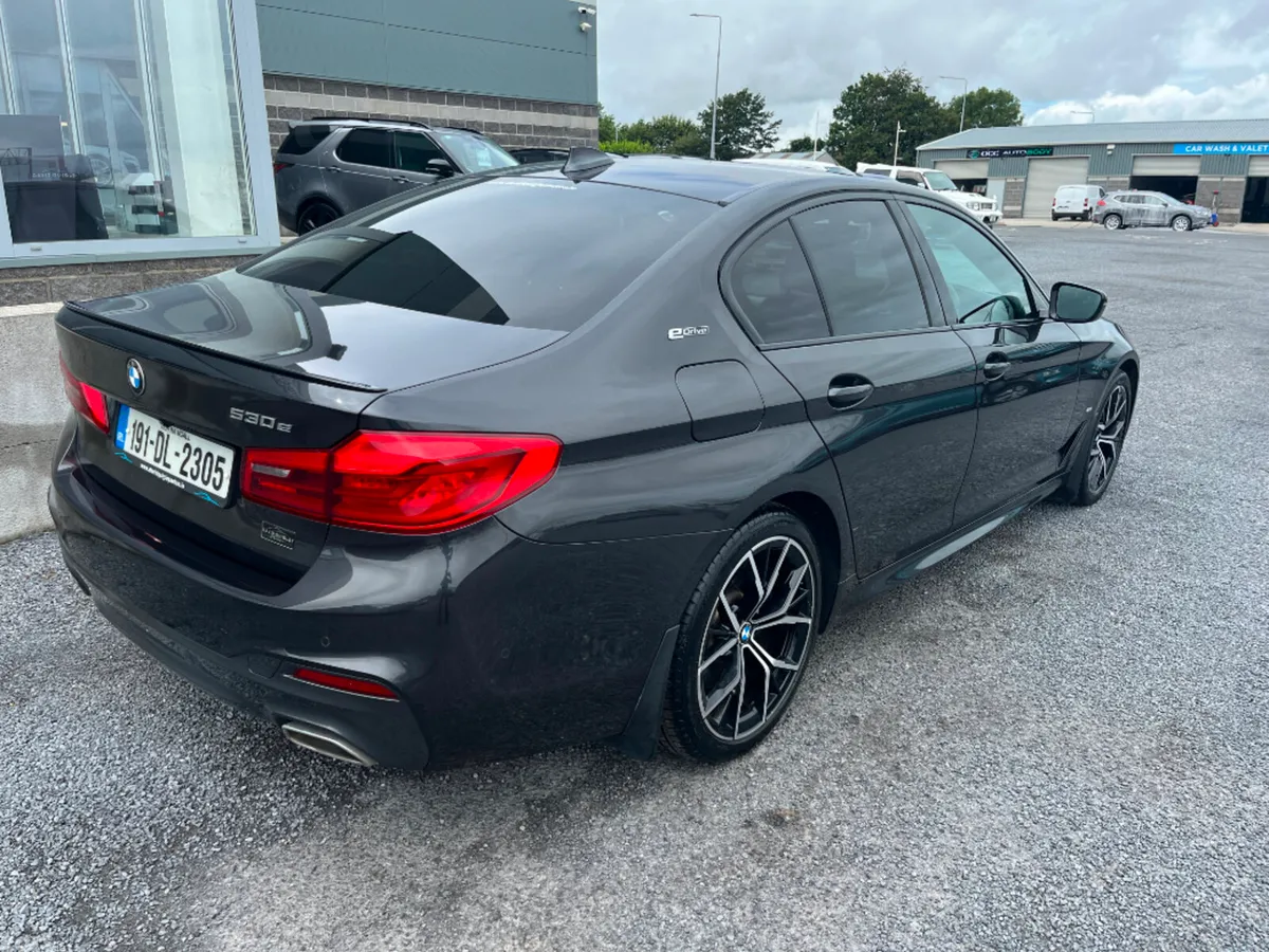 BMW 5-Series Saloon, Petrol Plug-in Hybrid, 2019, Grey
