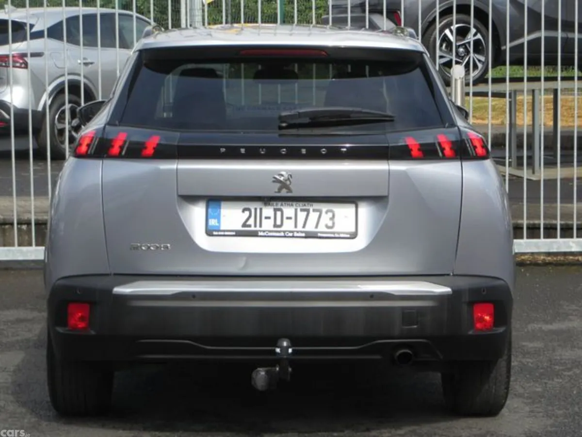 Peugeot 2008 MPV, Diesel, 2021, Grey