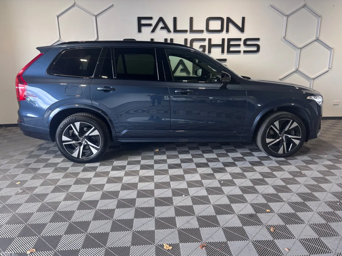 Volvo XC90 SUV, Petrol Plug-in Hybrid, 2021, Blue