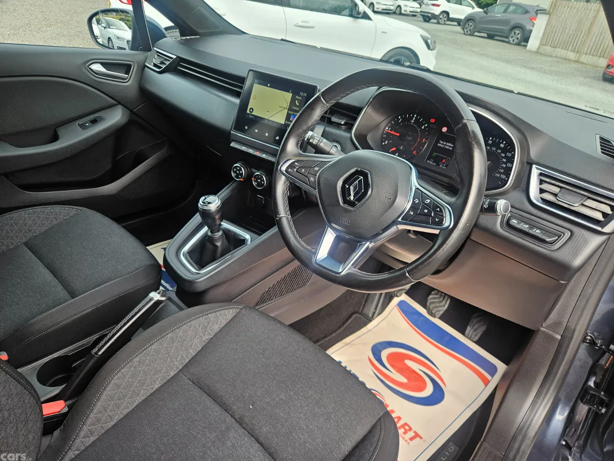 Renault Clio Hatchback, Diesel, 2019, Grey