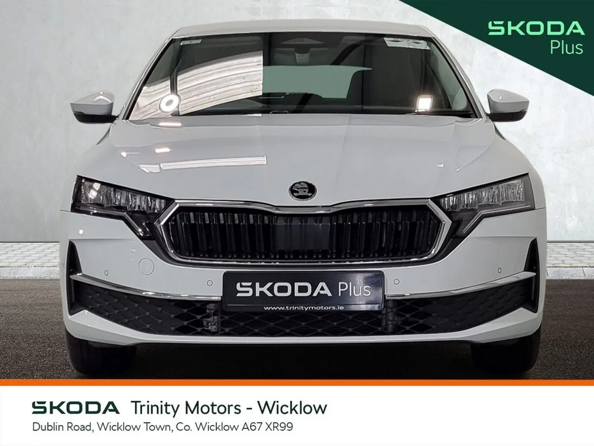 Skoda Octavia Saloon, Petrol, 2026, White