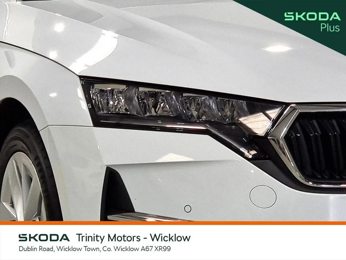 Skoda Octavia Saloon, Petrol, 2026, White