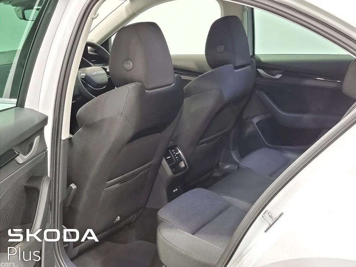 Skoda Octavia Saloon, Petrol, 2026, White