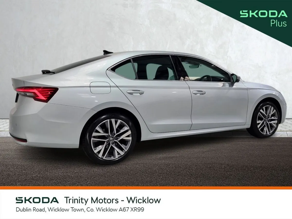 Skoda Octavia Saloon, Diesel, 2026, Silver