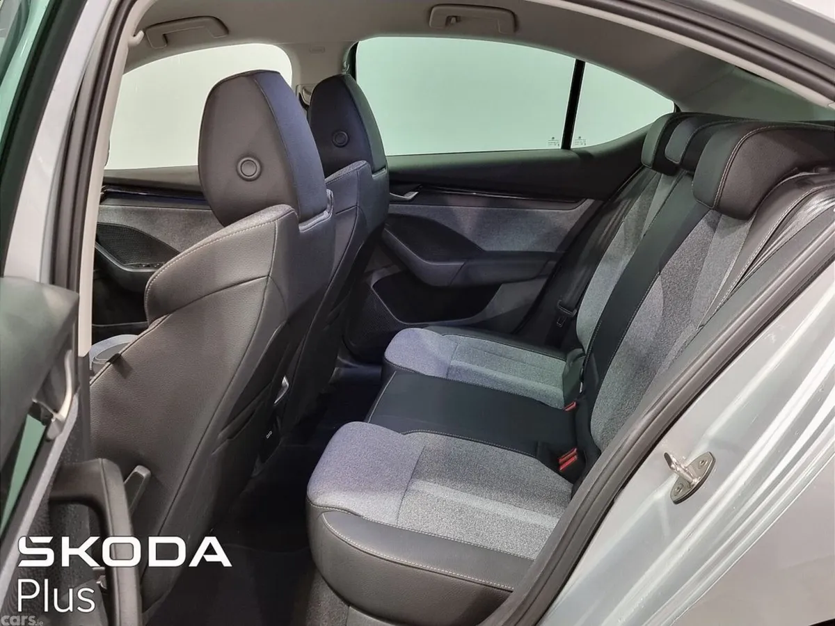 Skoda Octavia Saloon, Diesel, 2026, Silver