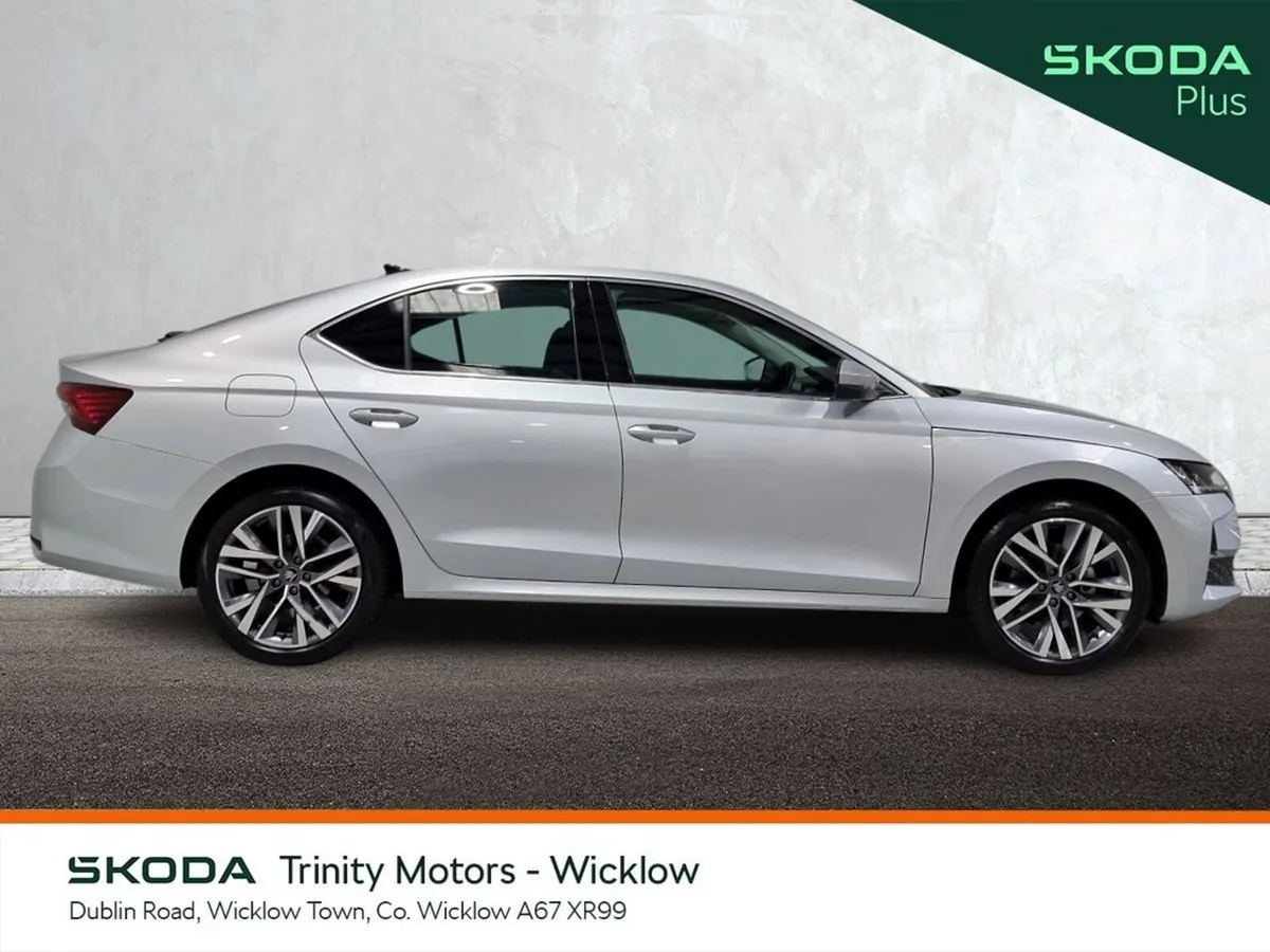 Skoda Octavia Saloon, Diesel, 2026, Silver