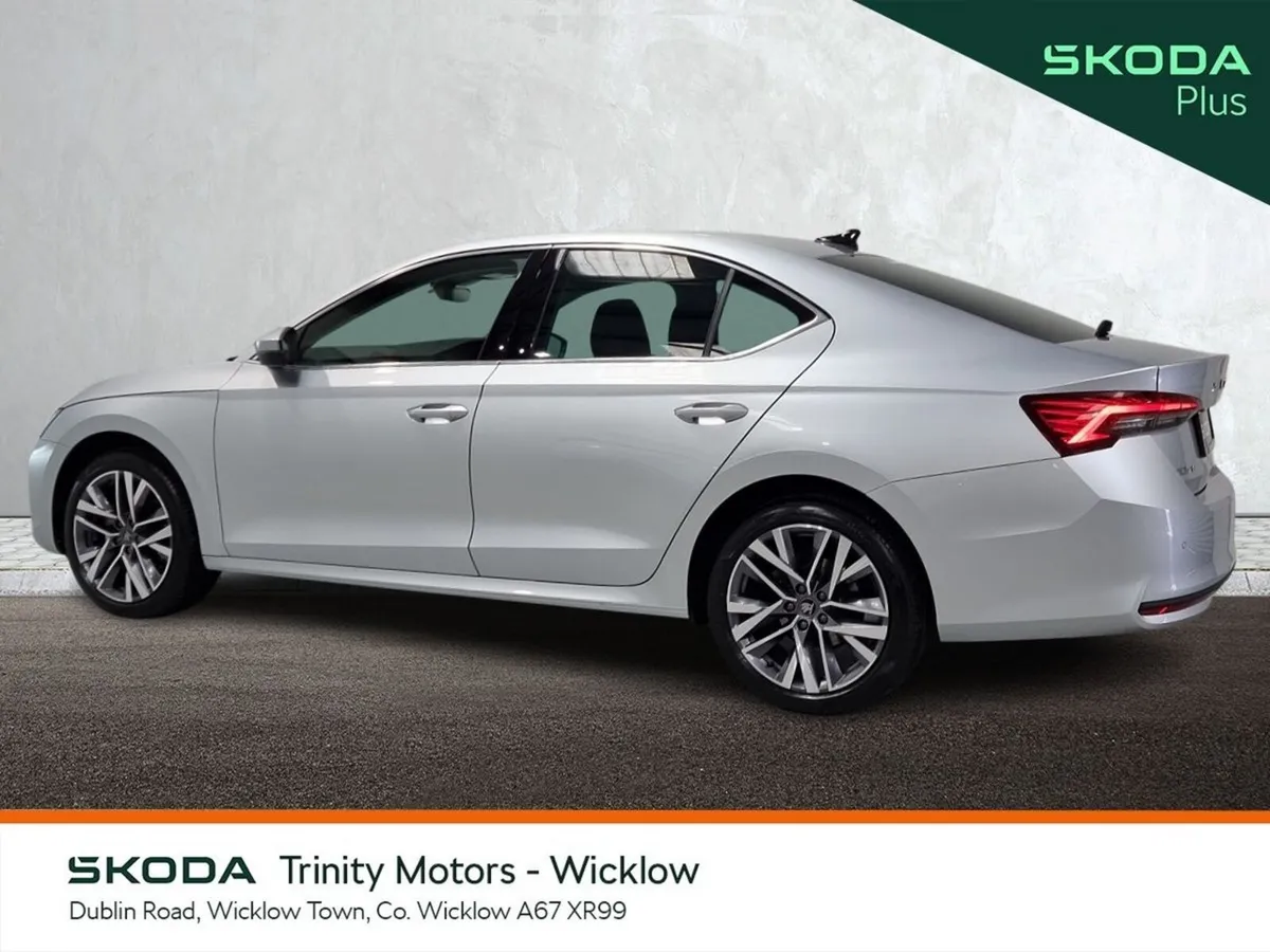 Skoda Octavia Saloon, Diesel, 2026, Silver