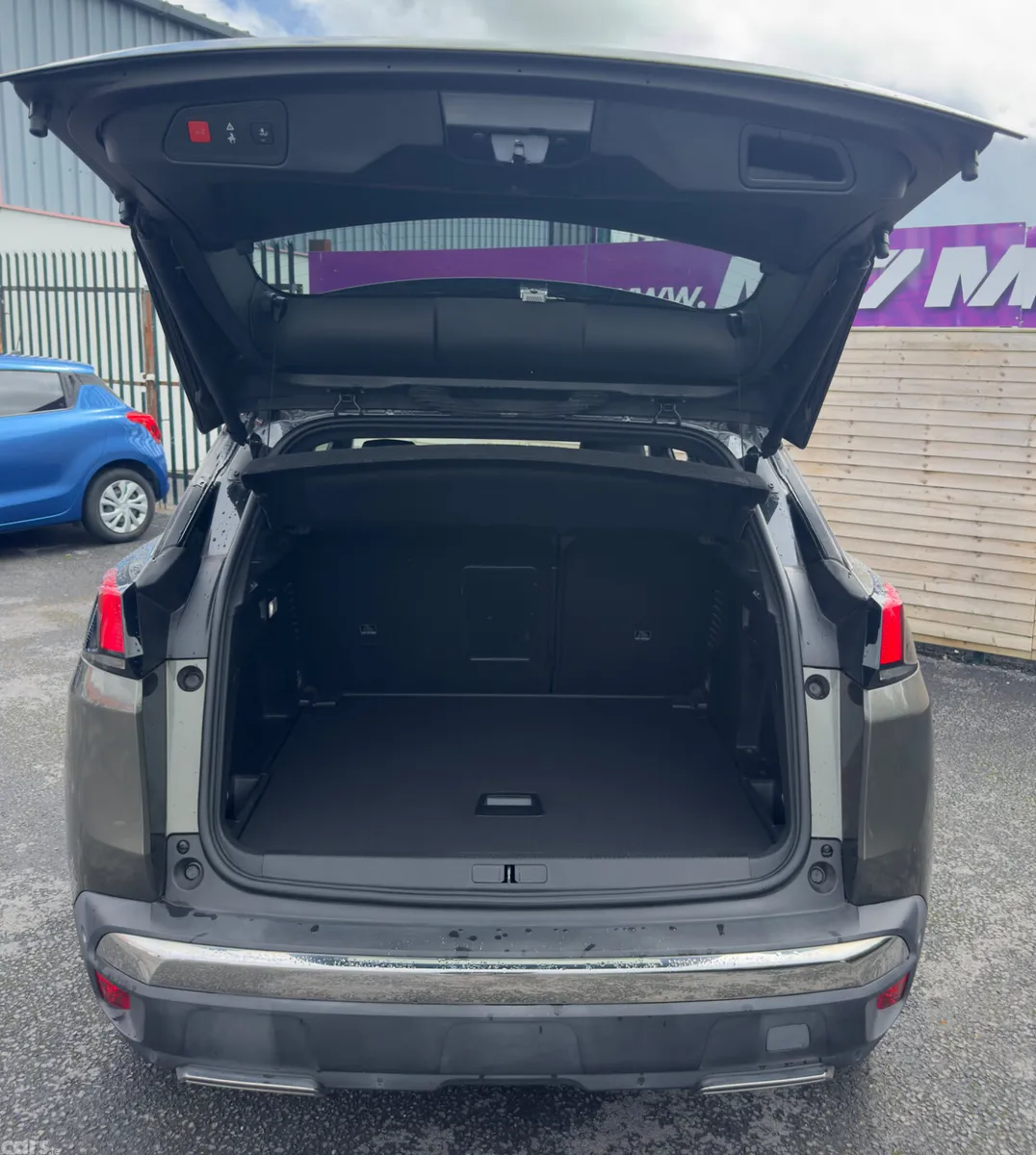 Peugeot 3008 SUV, Diesel, 2019, Green