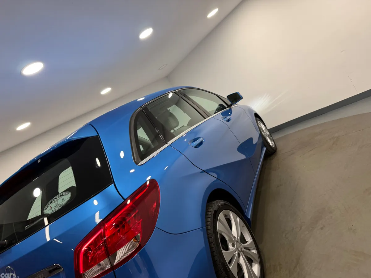 Mercedes-Benz B-Class MPV, Diesel, 2016, Blue