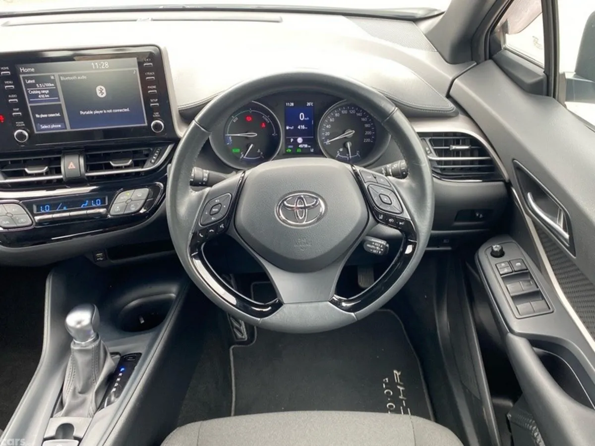 Toyota C-HR SUV, Petrol Hybrid, 2023, White