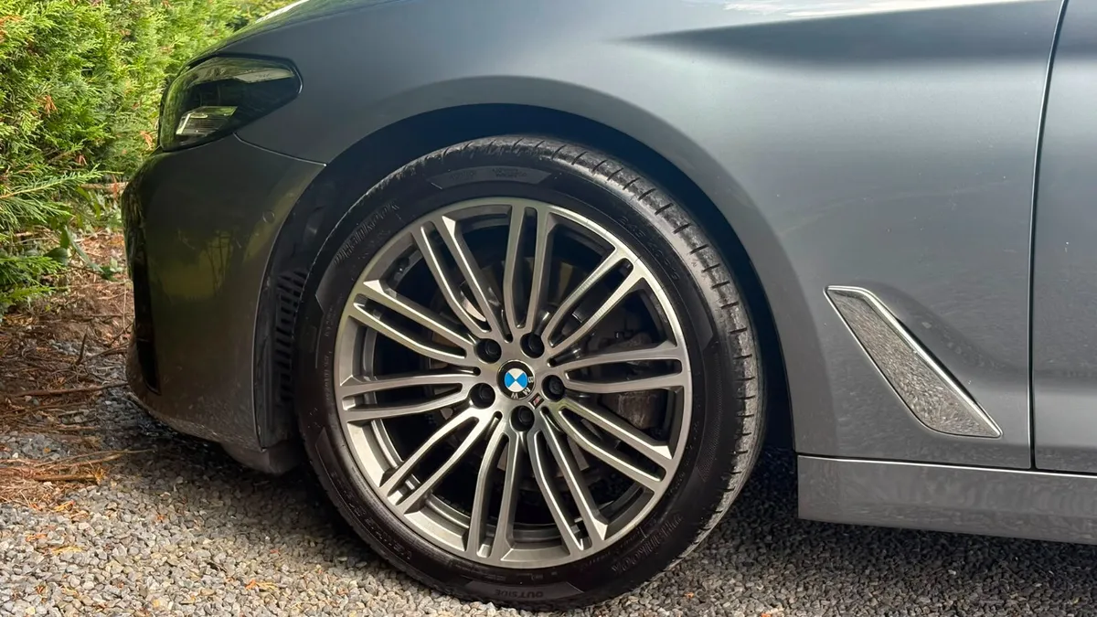 BMW 5-Series Saloon, Diesel, 2022, Blue