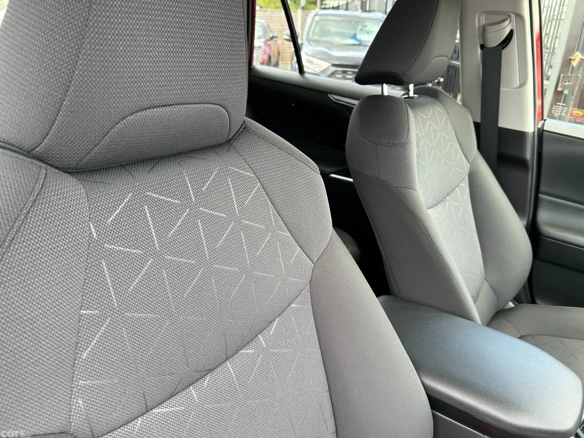 Toyota RAV4 SUV, Petrol Hybrid, 2021, Red