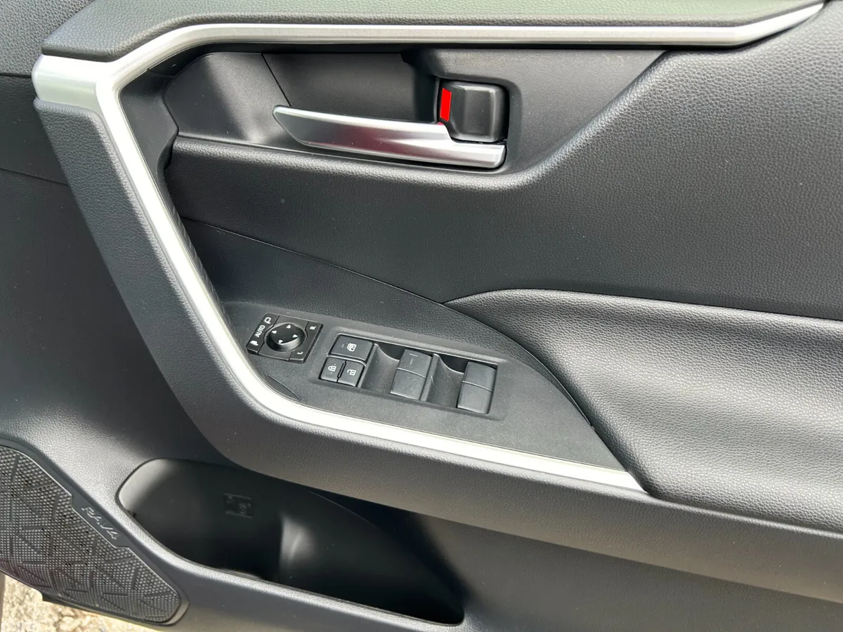 Toyota RAV4 SUV, Petrol Hybrid, 2021, Red