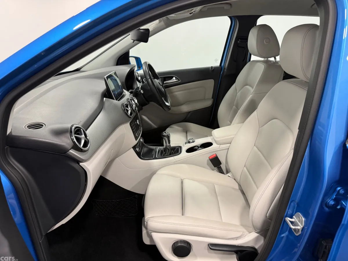 Mercedes-Benz B-Class MPV, Diesel, 2016, Blue