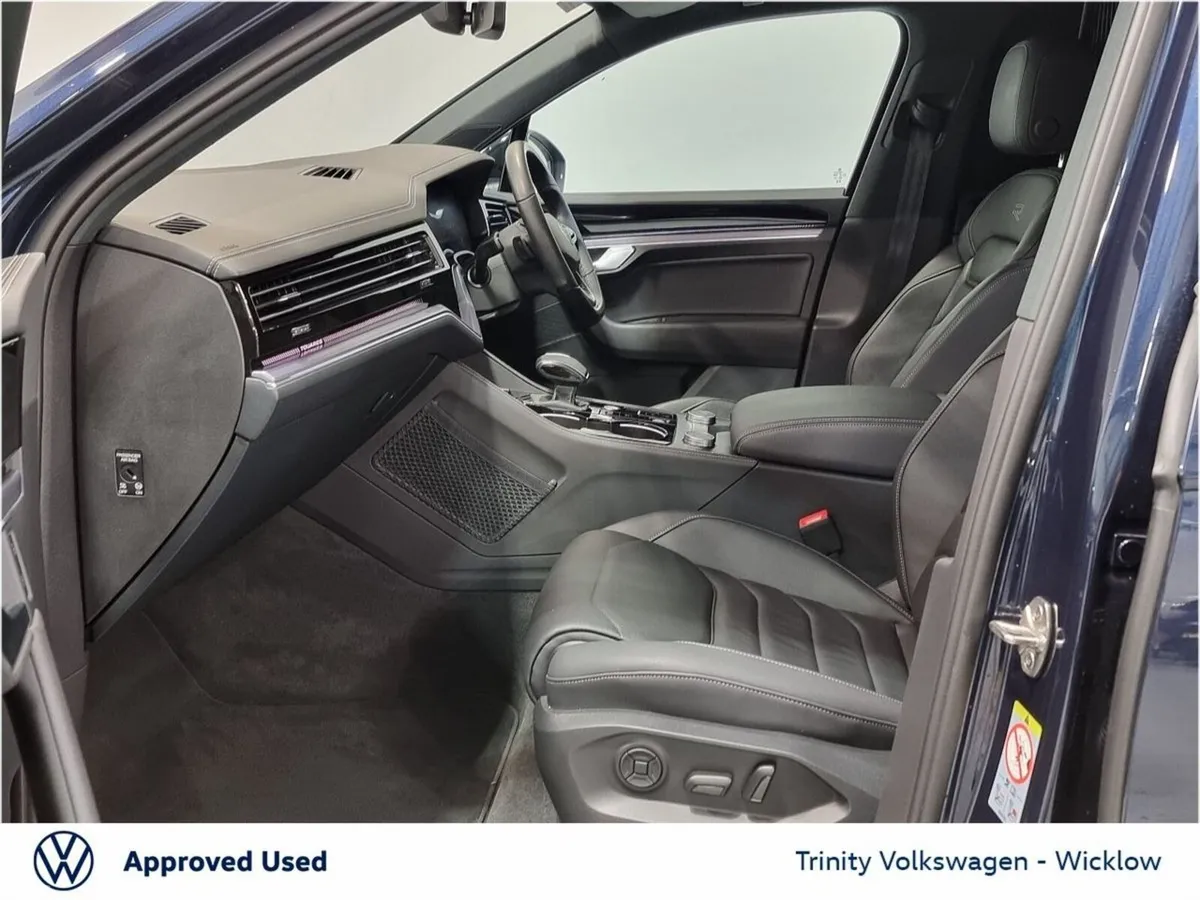 Volkswagen Touareg SUV, Diesel, 2024, Blue