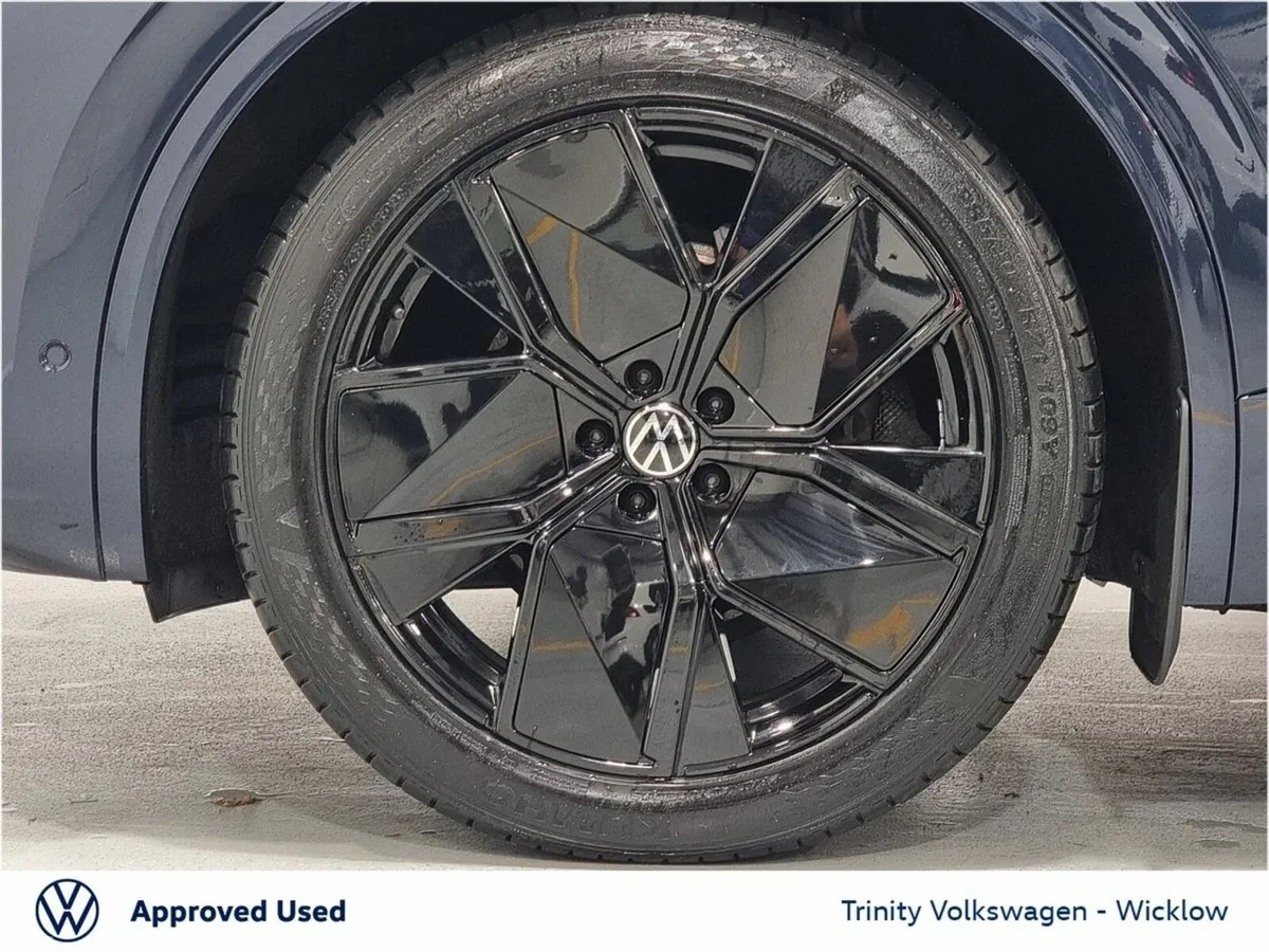 Volkswagen Touareg SUV, Diesel, 2024, Blue