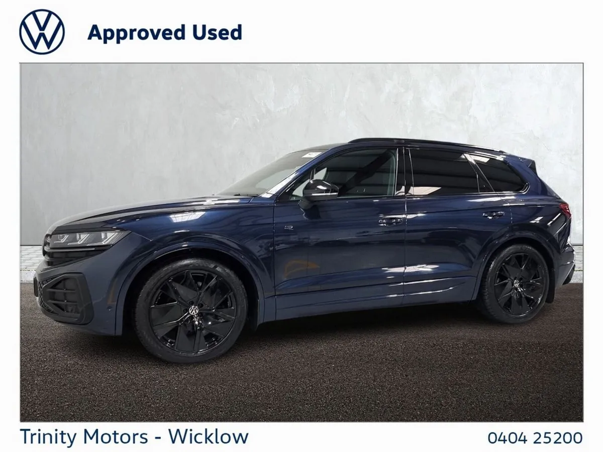 Volkswagen Touareg SUV, Diesel, 2024, Blue