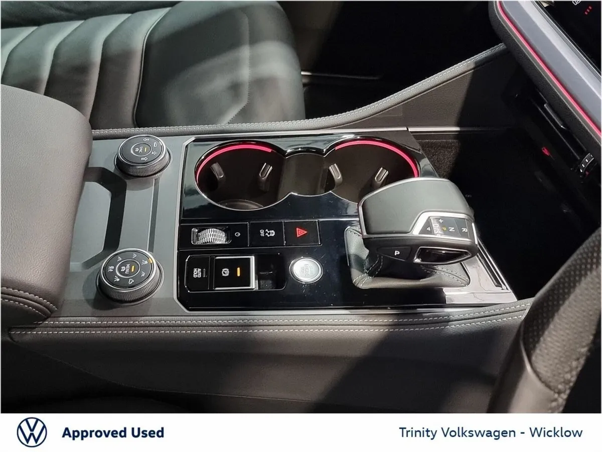 Volkswagen Touareg SUV, Diesel, 2024, Blue