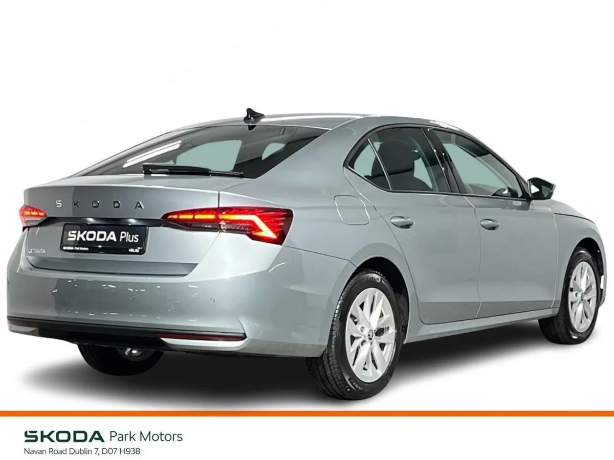 Skoda Octavia Saloon, Petrol, 2026, Silver