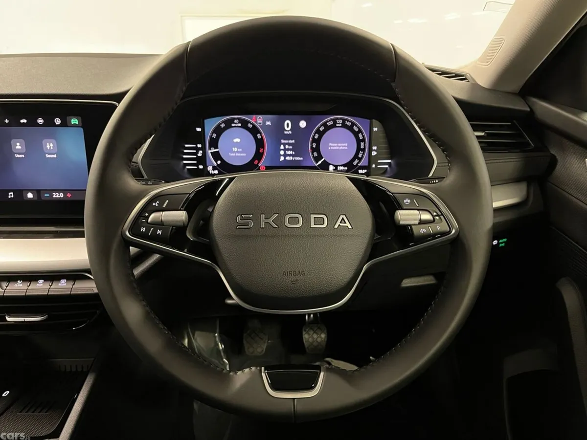 Skoda Octavia Saloon, Petrol, 2026, Silver