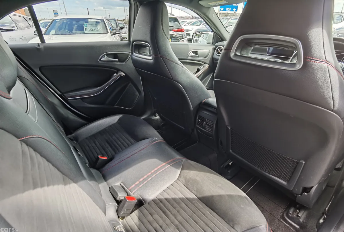 Mercedes-Benz A-Class Hatchback, Petrol, 2015, Silver